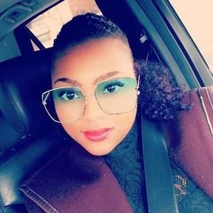 Meet your Posher, Shauna